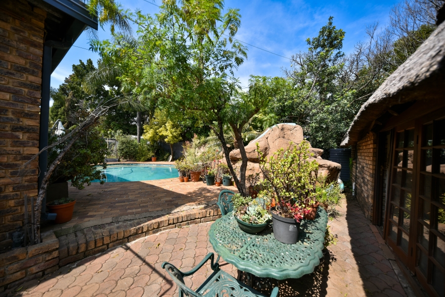 3 Bedroom Property for Sale in Garsfontein Gauteng