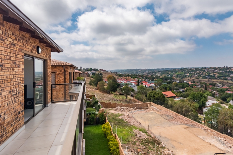 To Let 3 Bedroom Property for Rent in Noordheuwel Gauteng