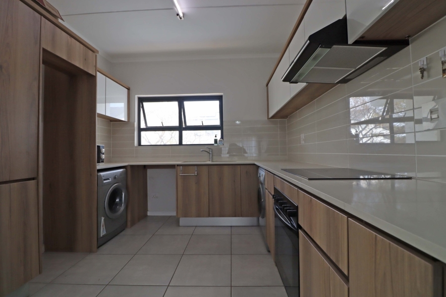 2 Bedroom Property for Sale in Crowthorne AH Gauteng
