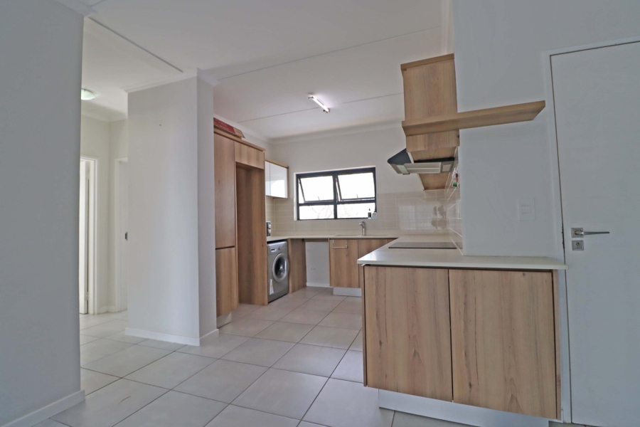 2 Bedroom Property for Sale in Crowthorne AH Gauteng