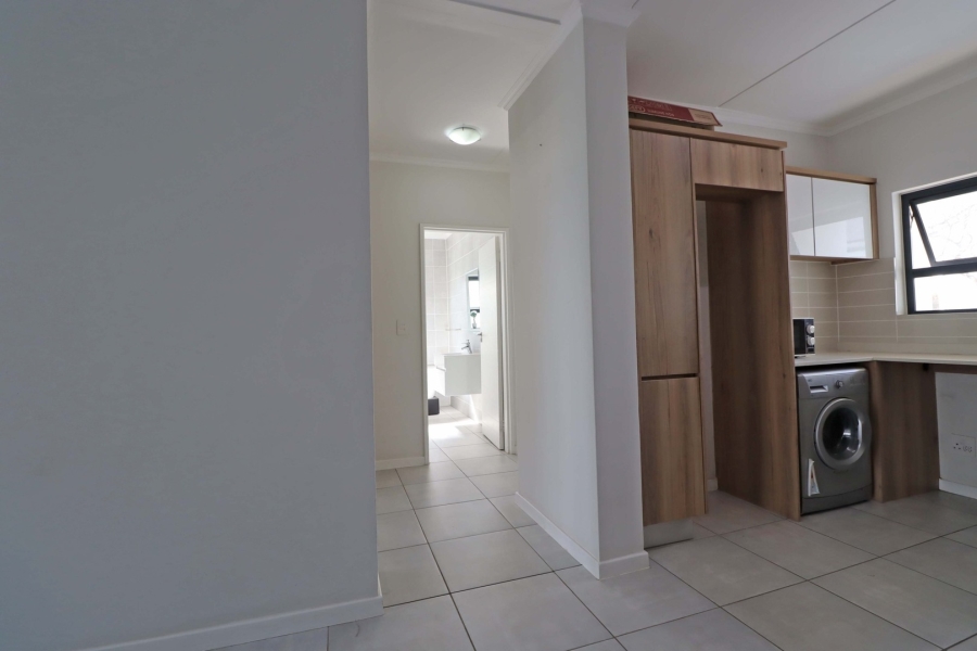 2 Bedroom Property for Sale in Crowthorne AH Gauteng