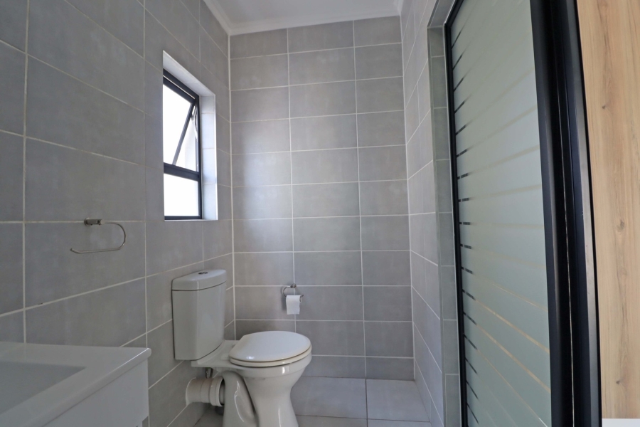 2 Bedroom Property for Sale in Crowthorne AH Gauteng