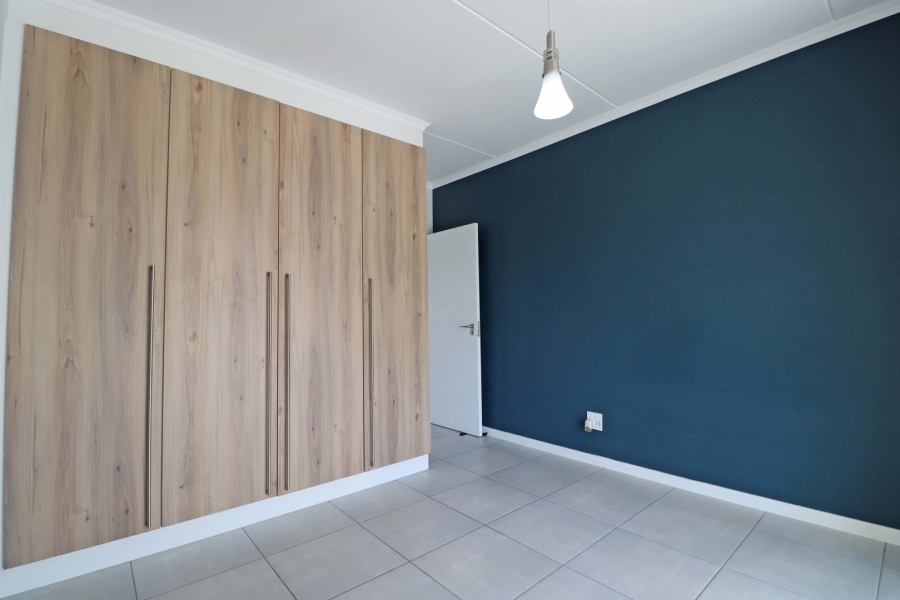 2 Bedroom Property for Sale in Crowthorne AH Gauteng