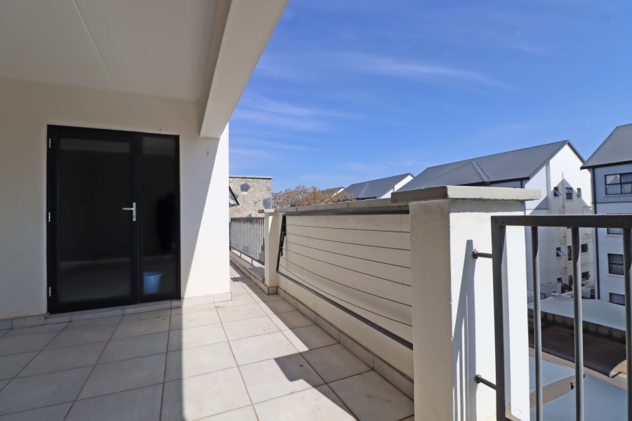 2 Bedroom Property for Sale in Crowthorne AH Gauteng