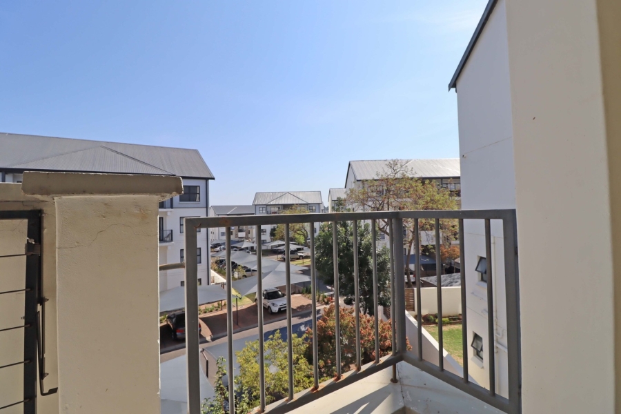 2 Bedroom Property for Sale in Crowthorne AH Gauteng