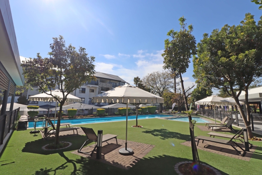 2 Bedroom Property for Sale in Crowthorne AH Gauteng