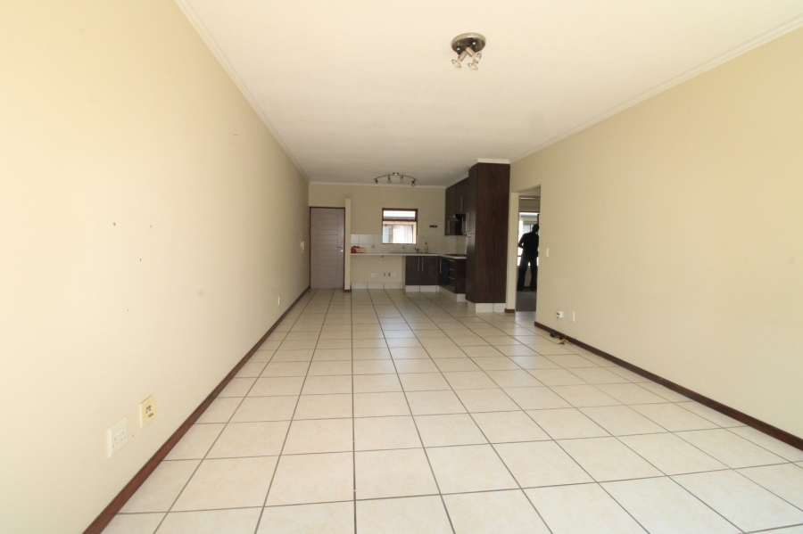 To Let 2 Bedroom Property for Rent in Lonehill Gauteng
