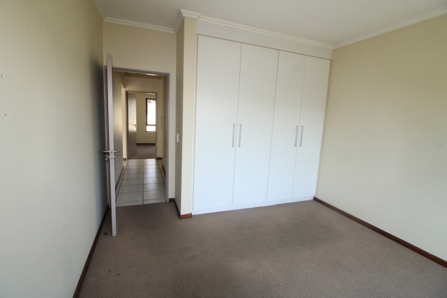 To Let 2 Bedroom Property for Rent in Lonehill Gauteng