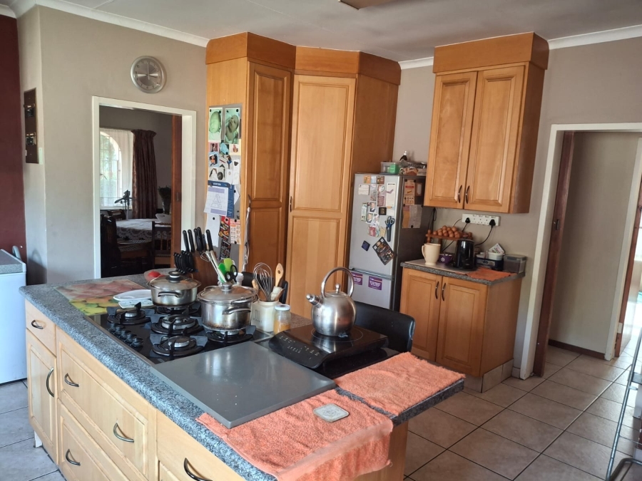 4 Bedroom Property for Sale in Garsfontein Gauteng