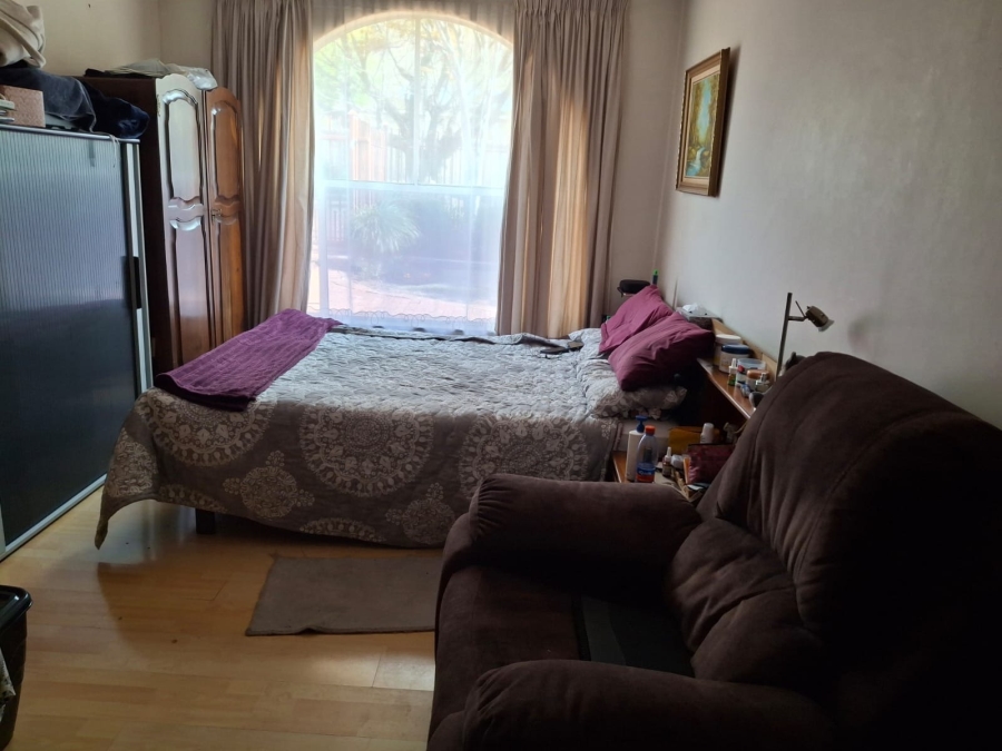4 Bedroom Property for Sale in Garsfontein Gauteng