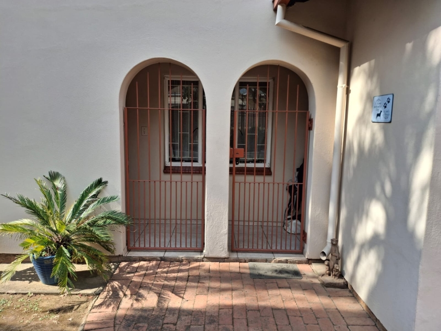 4 Bedroom Property for Sale in Garsfontein Gauteng