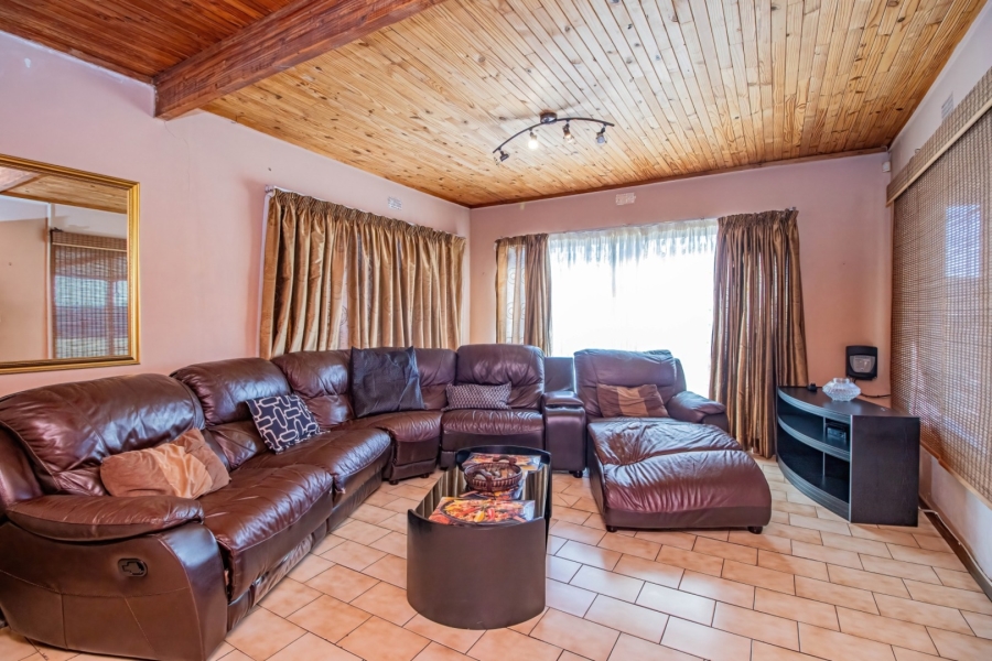 3 Bedroom Property for Sale in Birch Acres Gauteng