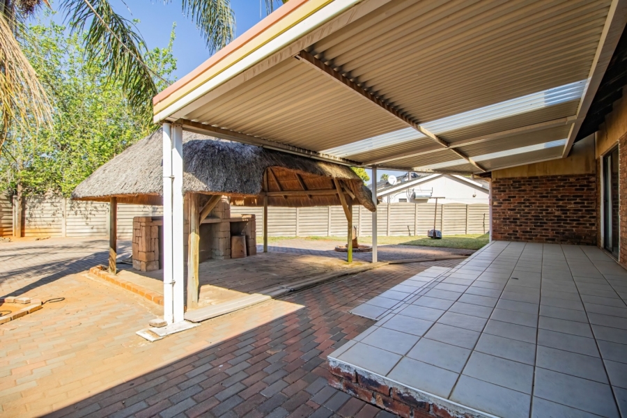 3 Bedroom Property for Sale in Birch Acres Gauteng