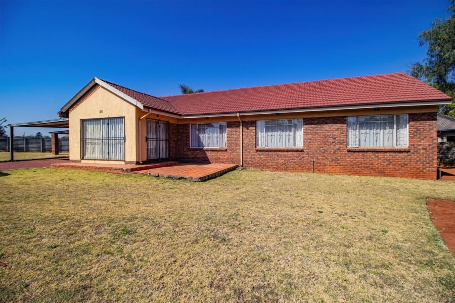 3 Bedroom Property for Sale in Birch Acres Gauteng