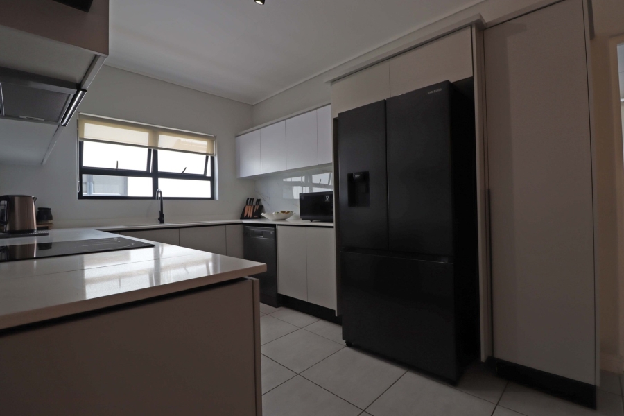 To Let 3 Bedroom Property for Rent in Crowthorne AH Gauteng