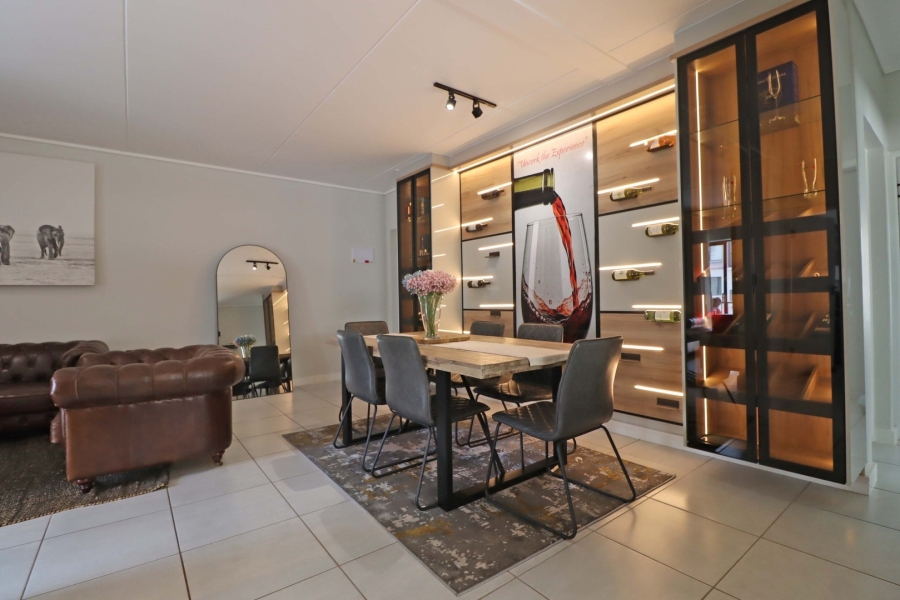 To Let 3 Bedroom Property for Rent in Crowthorne AH Gauteng