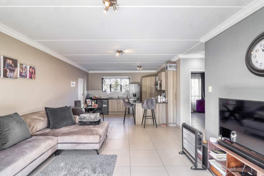 To Let 2 Bedroom Property for Rent in Chartwell Gauteng
