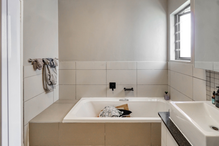 To Let 2 Bedroom Property for Rent in Chartwell Gauteng