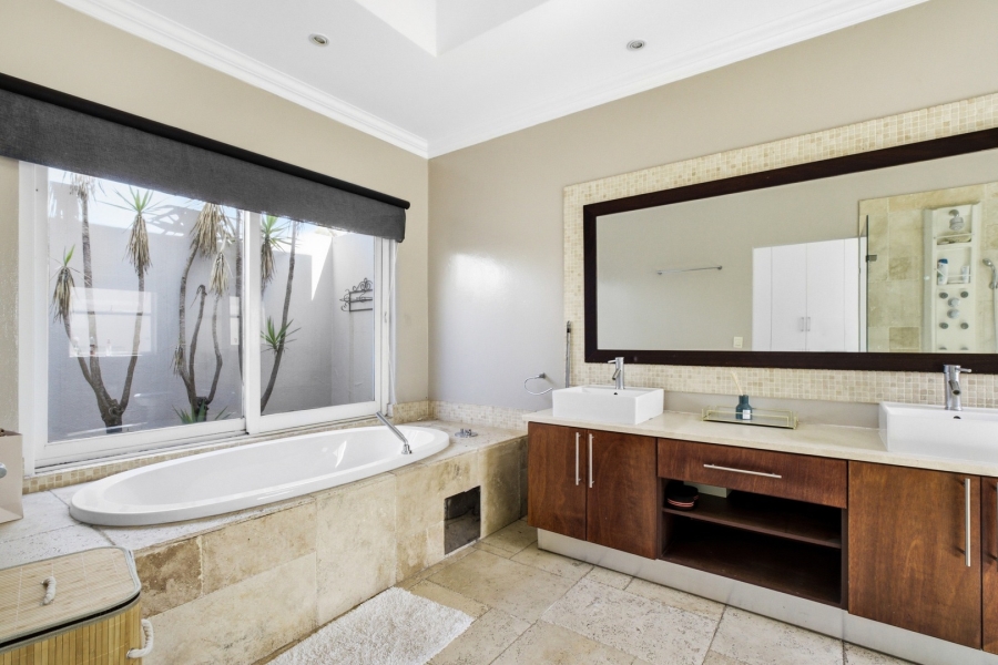 4 Bedroom Property for Sale in Dainfern Valley Gauteng