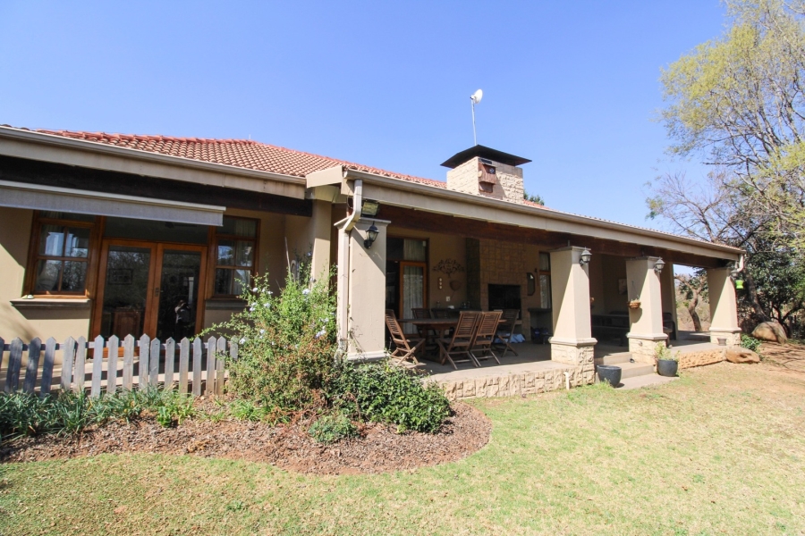 2 Bedroom Property for Sale in Lanseria Gauteng