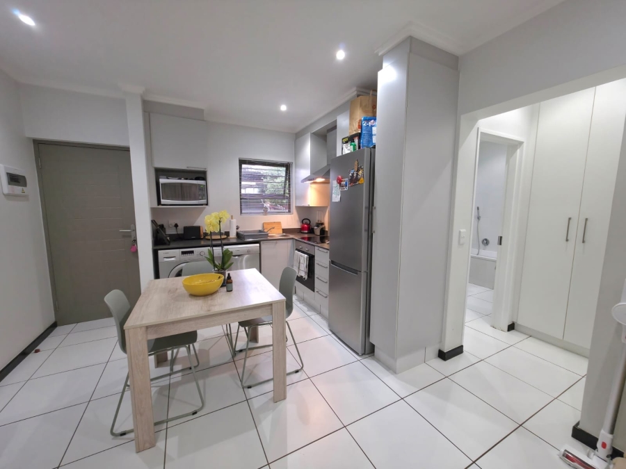 To Let 1 Bedroom Property for Rent in Fourways Gauteng