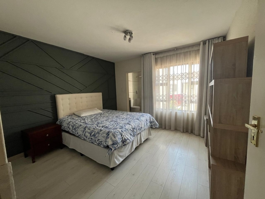 To Let 2 Bedroom Property for Rent in Morningside Gauteng