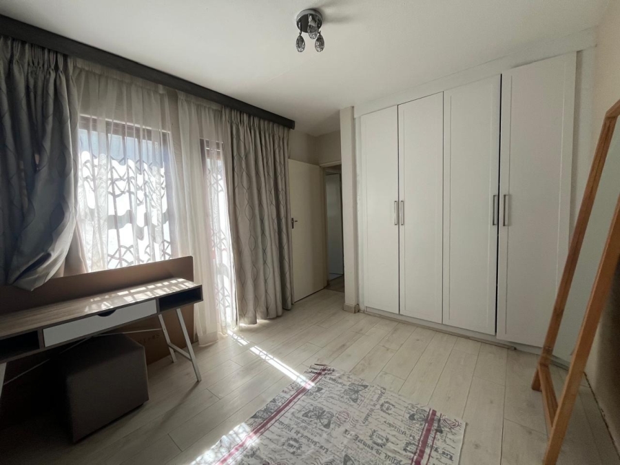 To Let 2 Bedroom Property for Rent in Morningside Gauteng