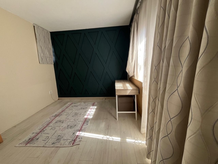 To Let 2 Bedroom Property for Rent in Morningside Gauteng
