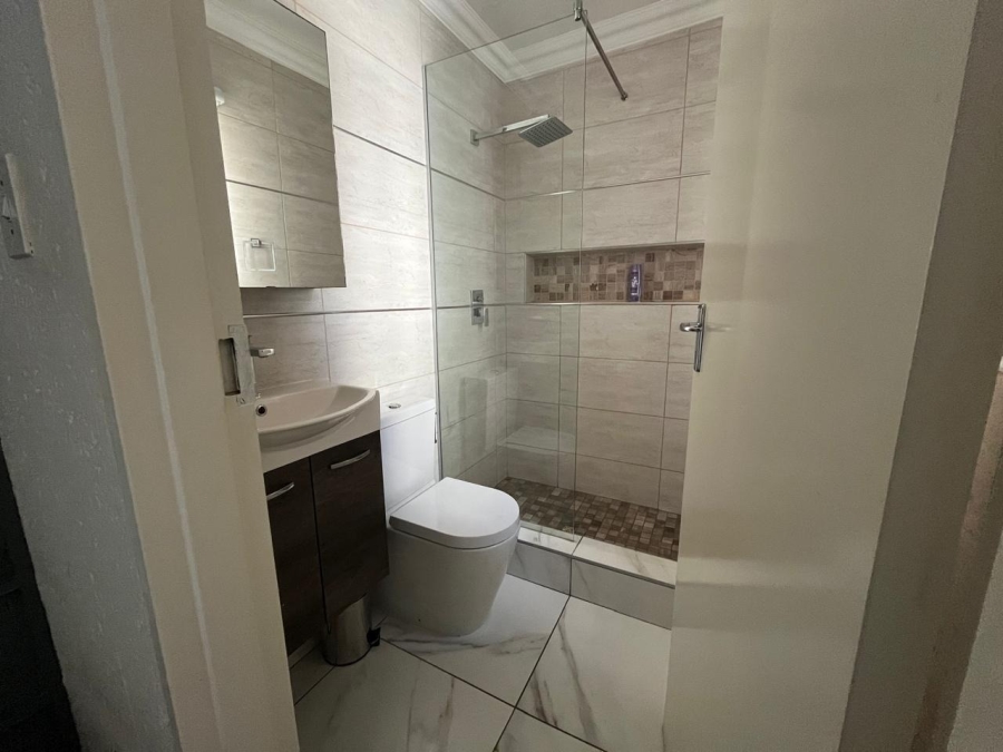 To Let 2 Bedroom Property for Rent in Morningside Gauteng