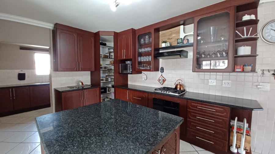 3 Bedroom Property for Sale in Vanderbijlpark SE 8 Gauteng
