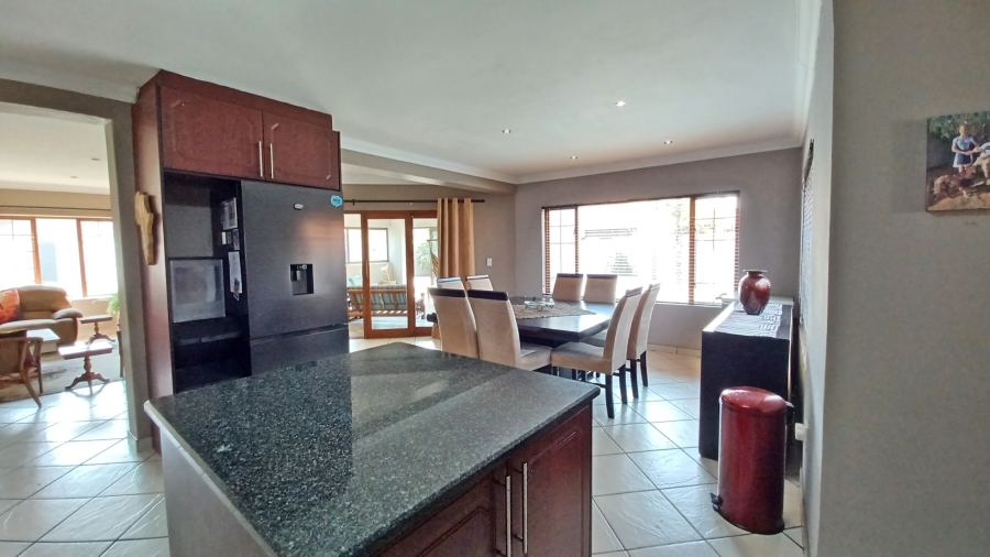 3 Bedroom Property for Sale in Vanderbijlpark SE 8 Gauteng