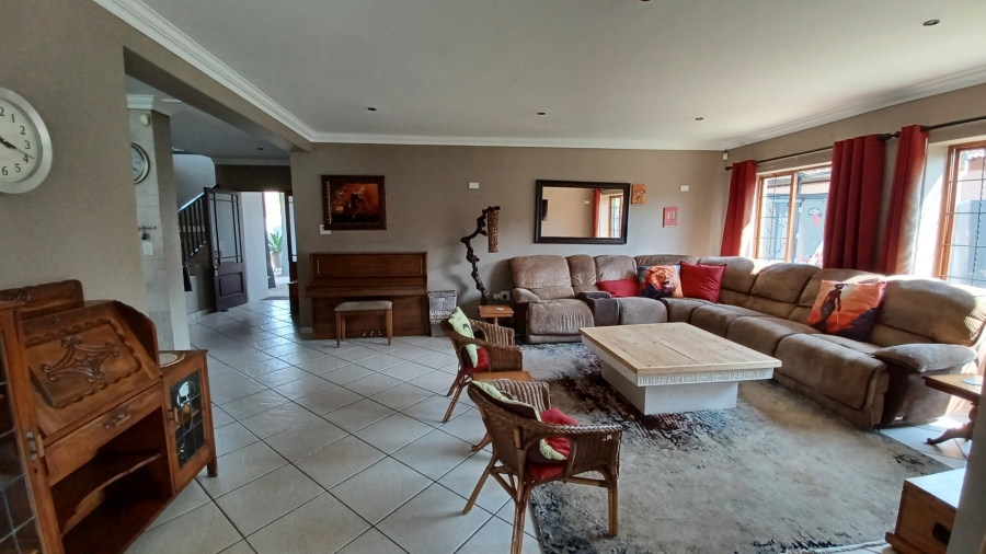 3 Bedroom Property for Sale in Vanderbijlpark SE 8 Gauteng