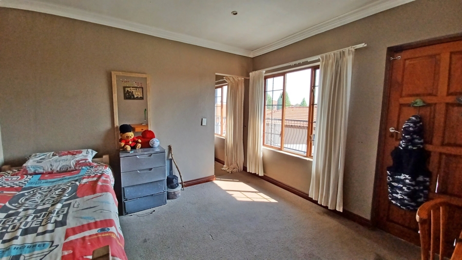 3 Bedroom Property for Sale in Vanderbijlpark SE 8 Gauteng