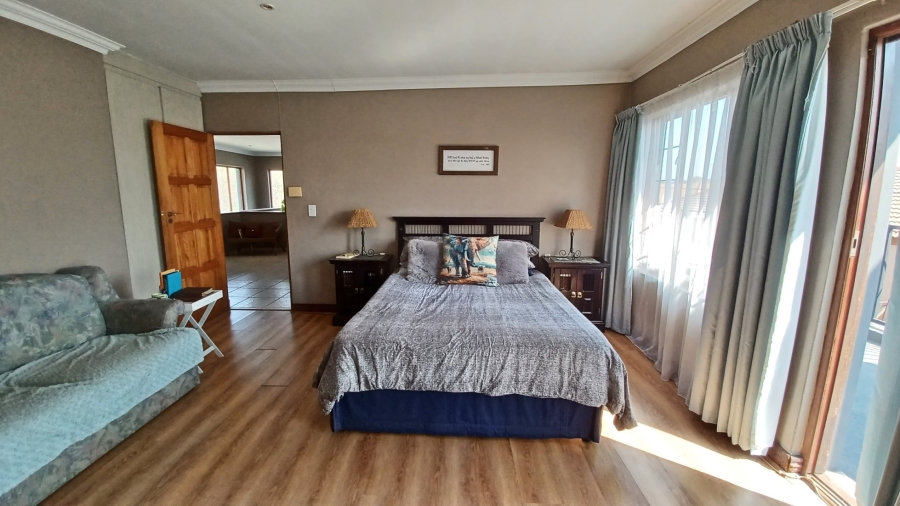 3 Bedroom Property for Sale in Vanderbijlpark SE 8 Gauteng