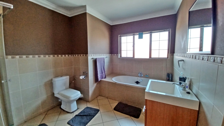 3 Bedroom Property for Sale in Vanderbijlpark SE 8 Gauteng
