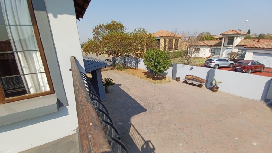 3 Bedroom Property for Sale in Vanderbijlpark SE 8 Gauteng
