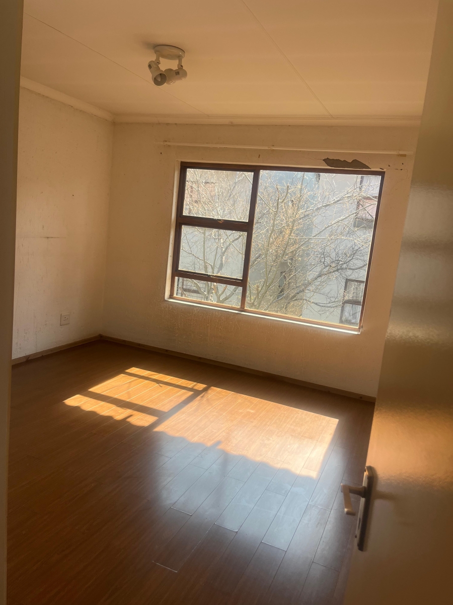 To Let 2 Bedroom Property for Rent in Vorna Valley Gauteng