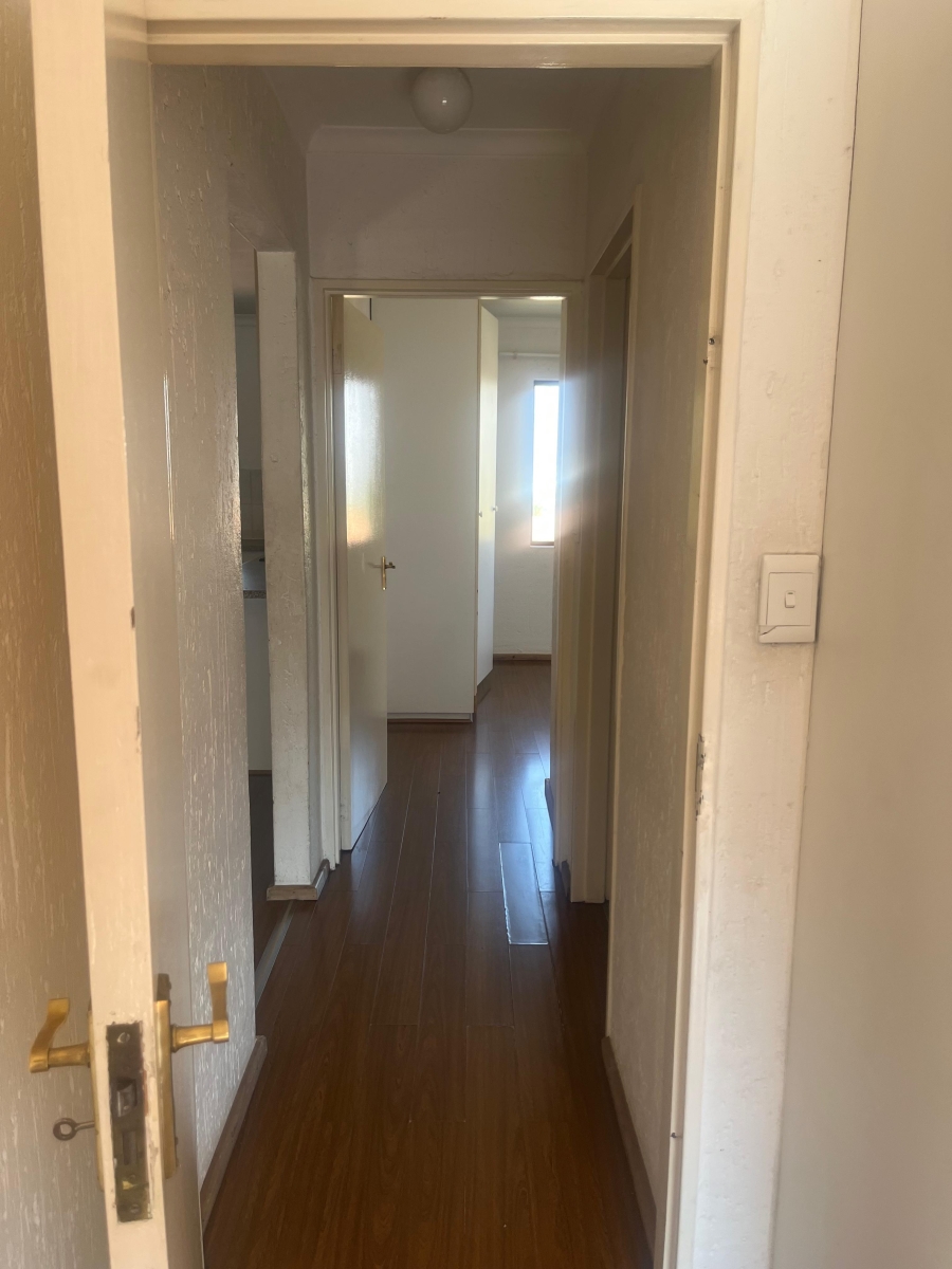 To Let 2 Bedroom Property for Rent in Vorna Valley Gauteng
