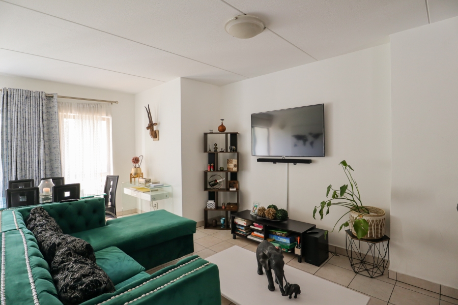 To Let 2 Bedroom Property for Rent in Magaliessig Gauteng