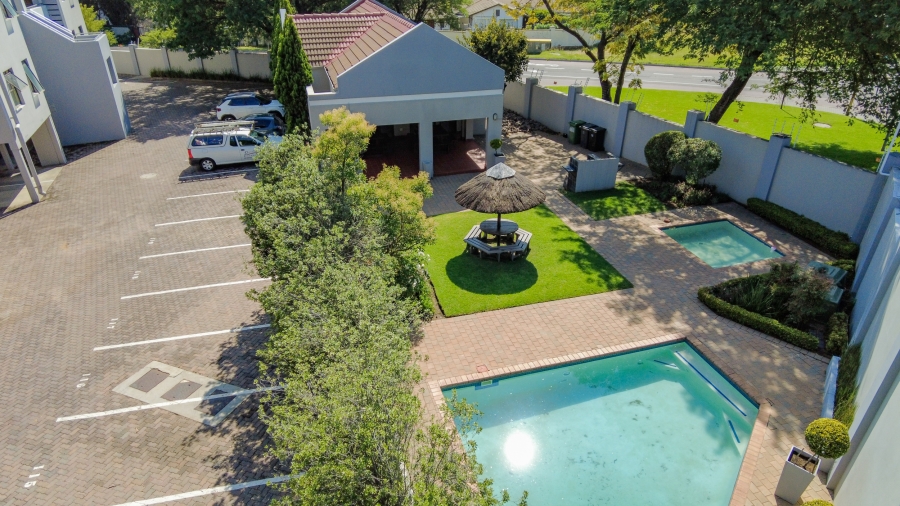 To Let 2 Bedroom Property for Rent in Magaliessig Gauteng