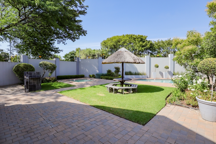 To Let 2 Bedroom Property for Rent in Magaliessig Gauteng