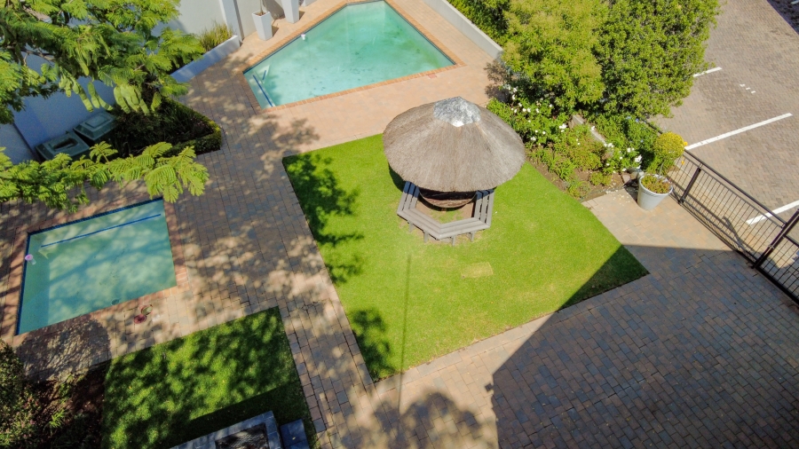 To Let 2 Bedroom Property for Rent in Magaliessig Gauteng
