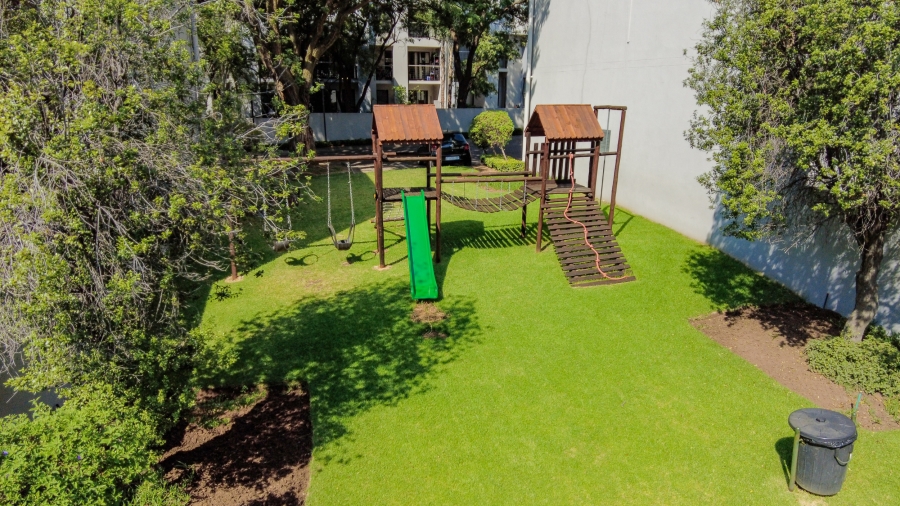 To Let 2 Bedroom Property for Rent in Magaliessig Gauteng