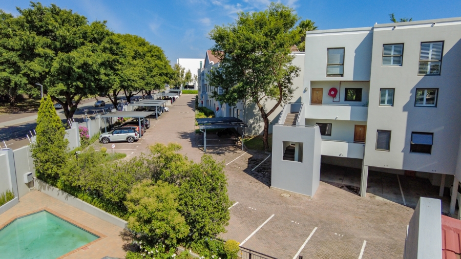 To Let 2 Bedroom Property for Rent in Magaliessig Gauteng