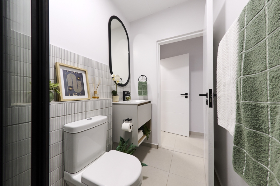 To Let 2 Bedroom Property for Rent in Magaliessig Gauteng
