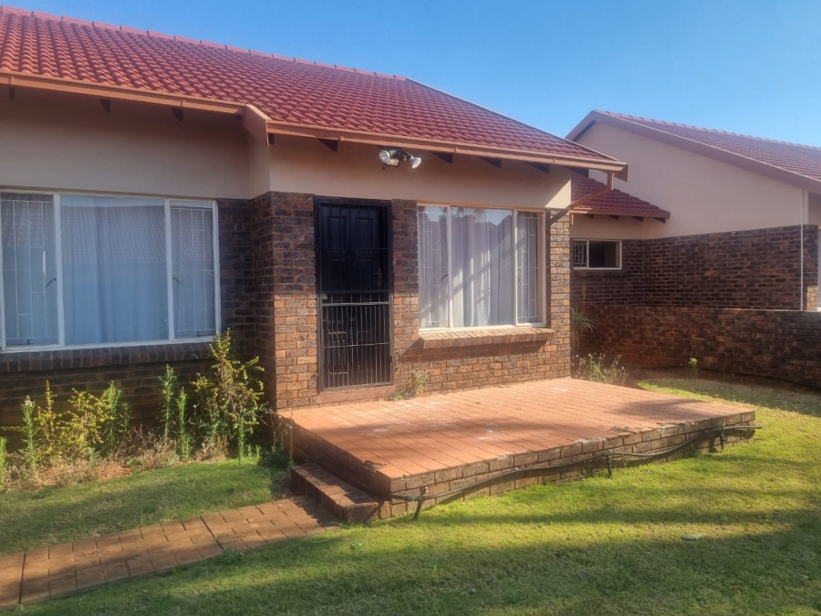 3 Bedroom Property for Sale in The Orchards Gauteng