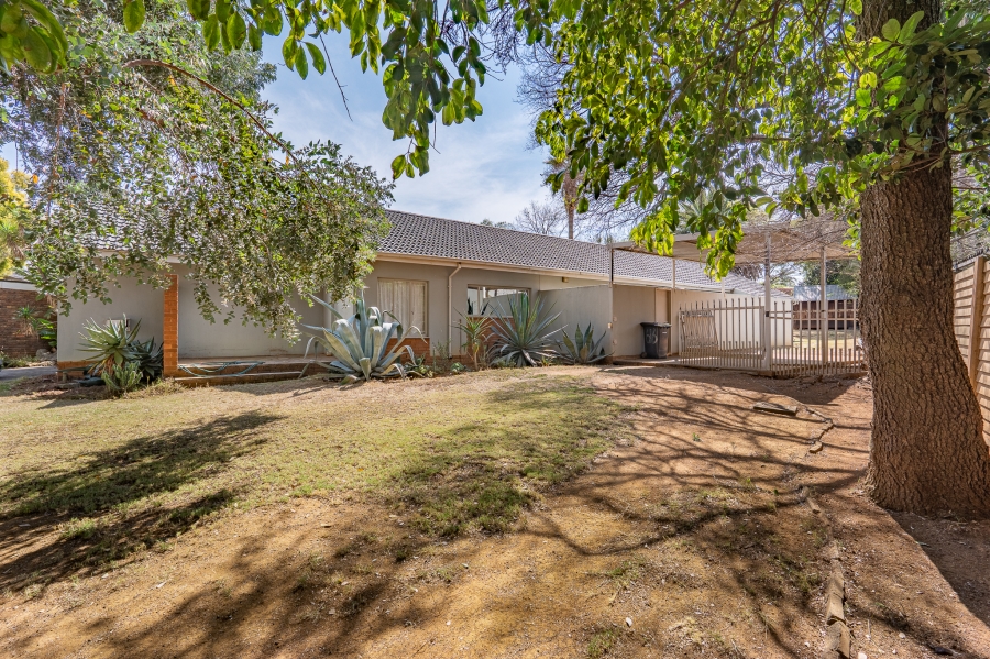 4 Bedroom Property for Sale in Elardus Park Gauteng