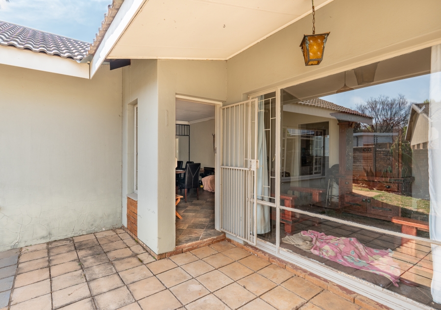 4 Bedroom Property for Sale in Elardus Park Gauteng