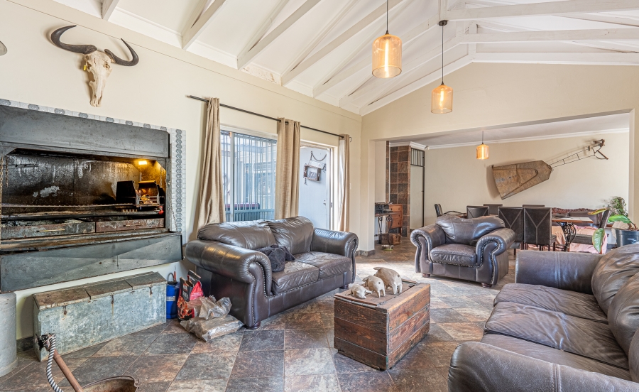 4 Bedroom Property for Sale in Elardus Park Gauteng