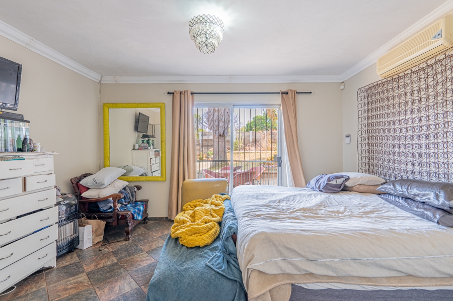 4 Bedroom Property for Sale in Elardus Park Gauteng